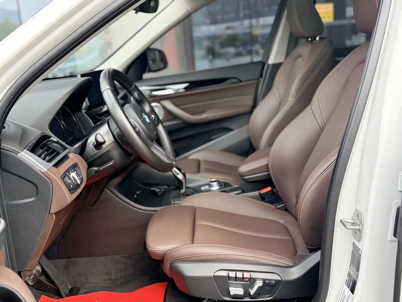 BMW X1 2022 sDrive25Li Leading фото 14