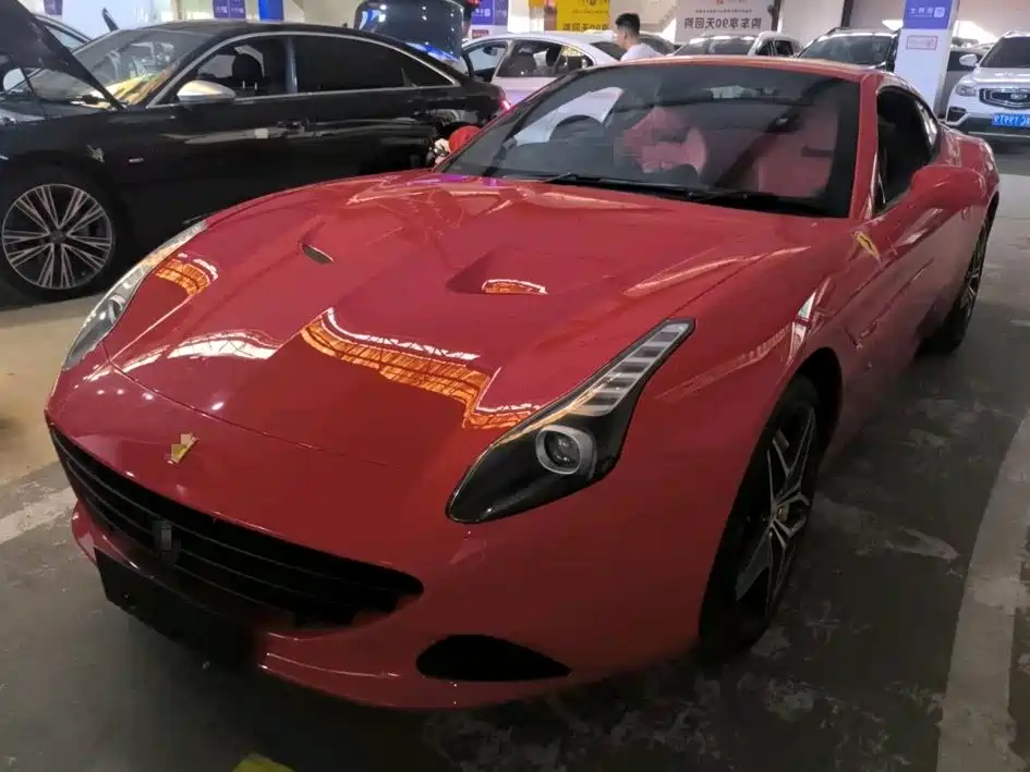 Ferrari California T 2017 2015 3.9T Standard