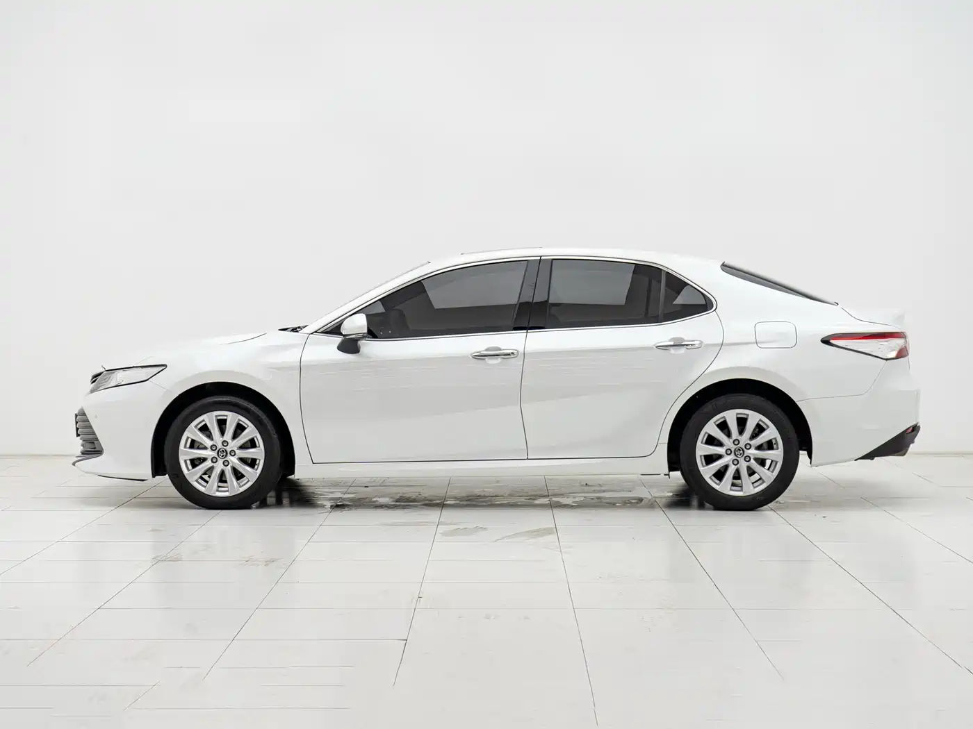 Toyota Camry 2019 Facelift 2.0G Luxury Edition фото 2