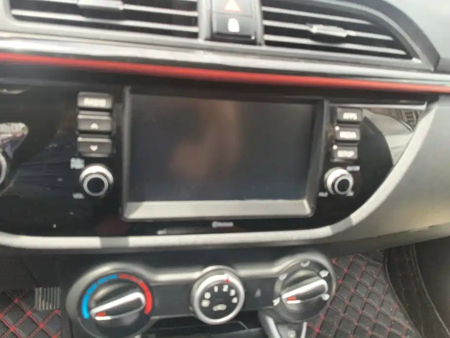 Kia KX CROSS 2019 2017 1.4L AT GLS