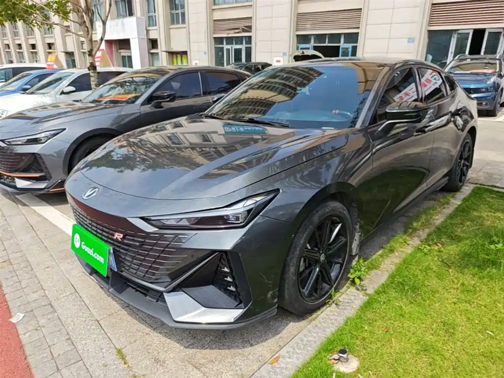 Changan UNI-V 2022 1.5T Premium Model