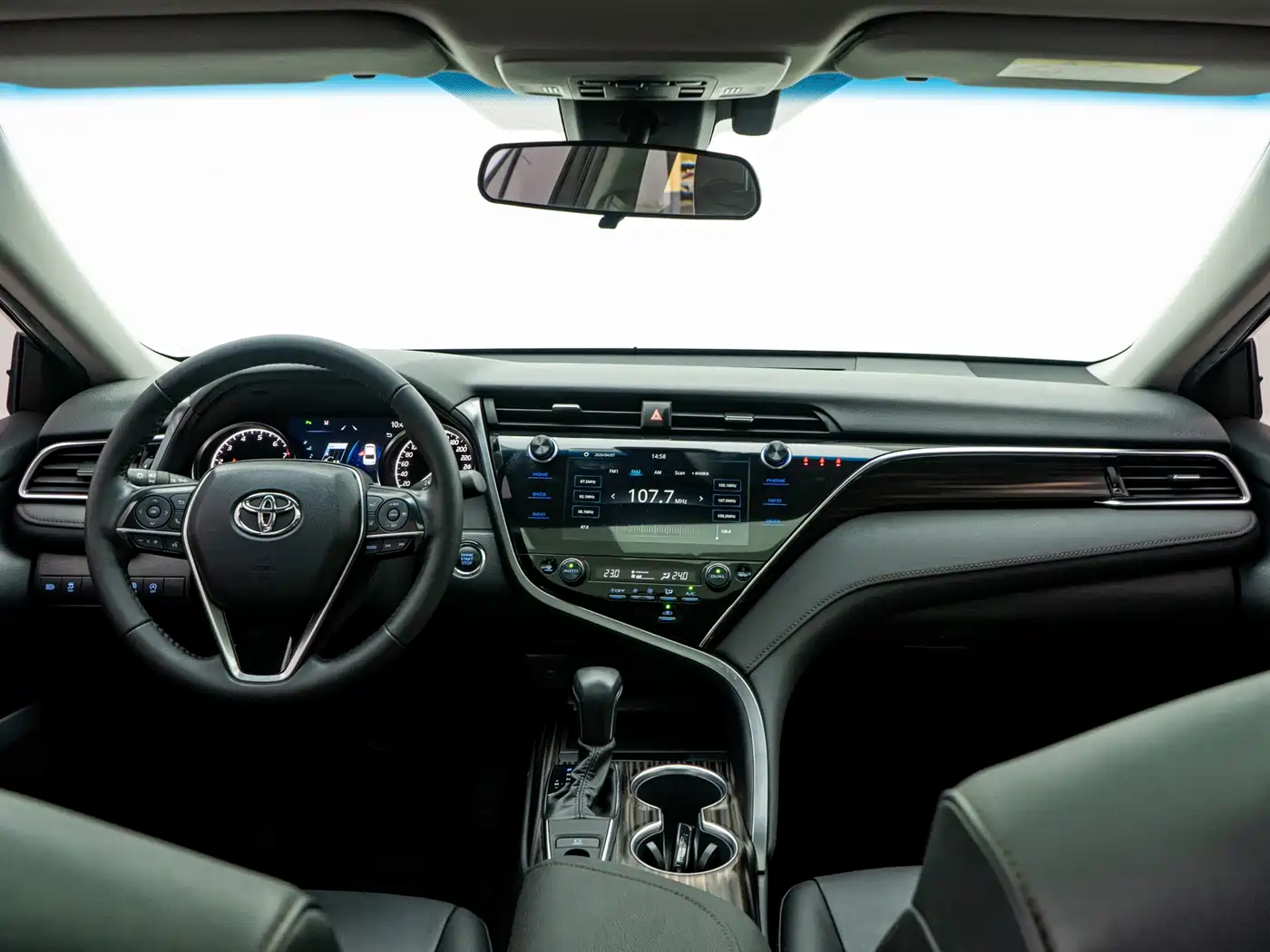 Toyota Camry 2019 Facelift 2.0G Luxury Edition фото 15