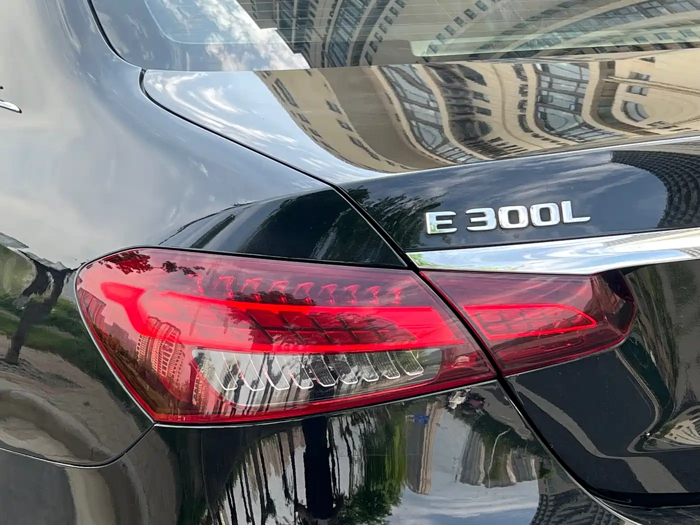 Mercedes-Benz E-Class 2021 E 300 L Luxury фото 21