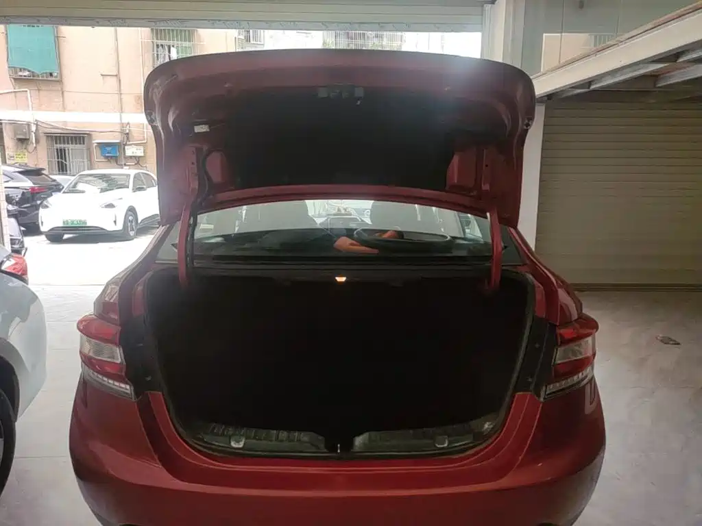 Luxgen Rui 3 2017 2016 1.6L Manual Premium