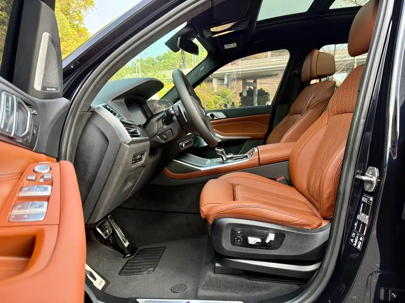 BMW X7 2022 xDrive40i Exclusive M Sport Package фото 5