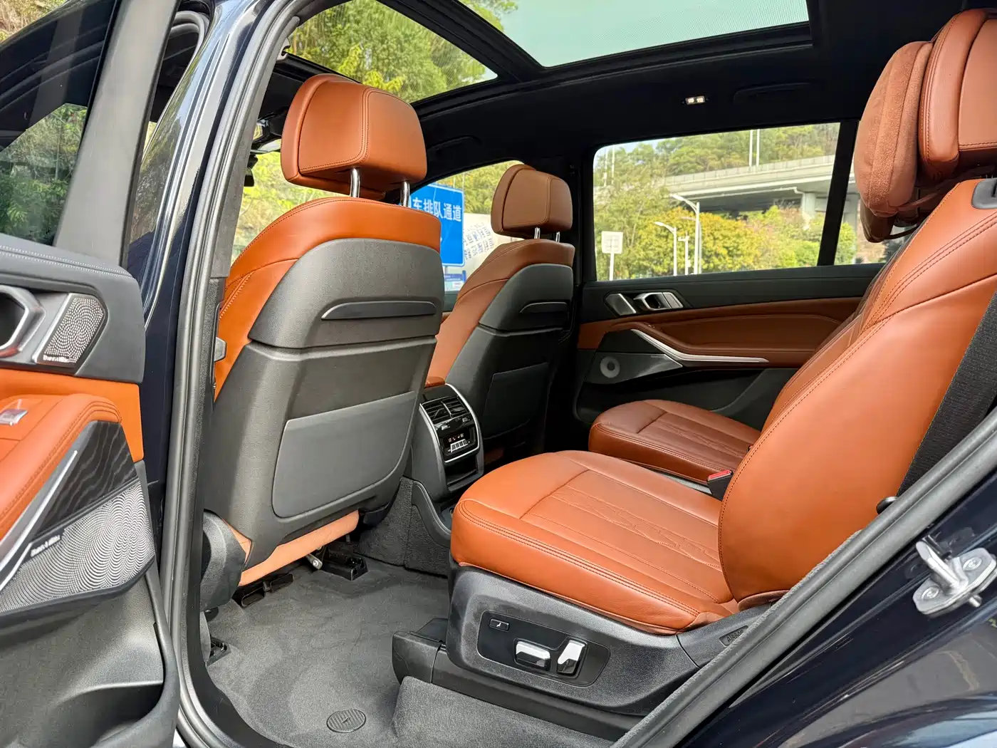 BMW X7 2022 xDrive40i Exclusive M Sport Package фото 7