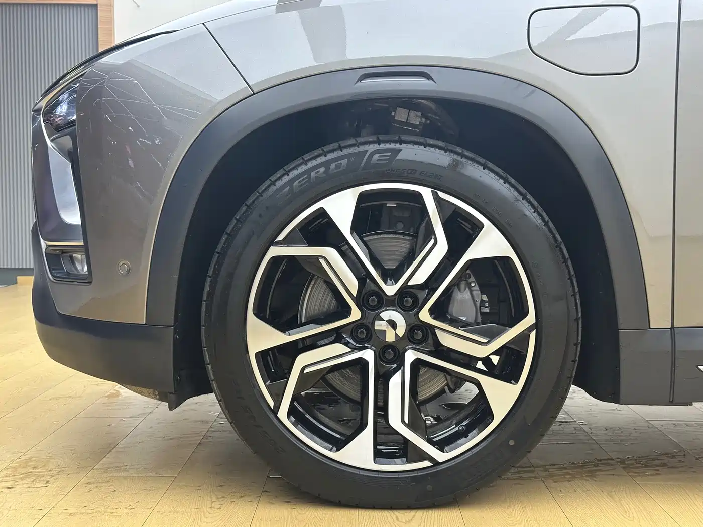 NIO ES8 2018 2018 Founder Edition