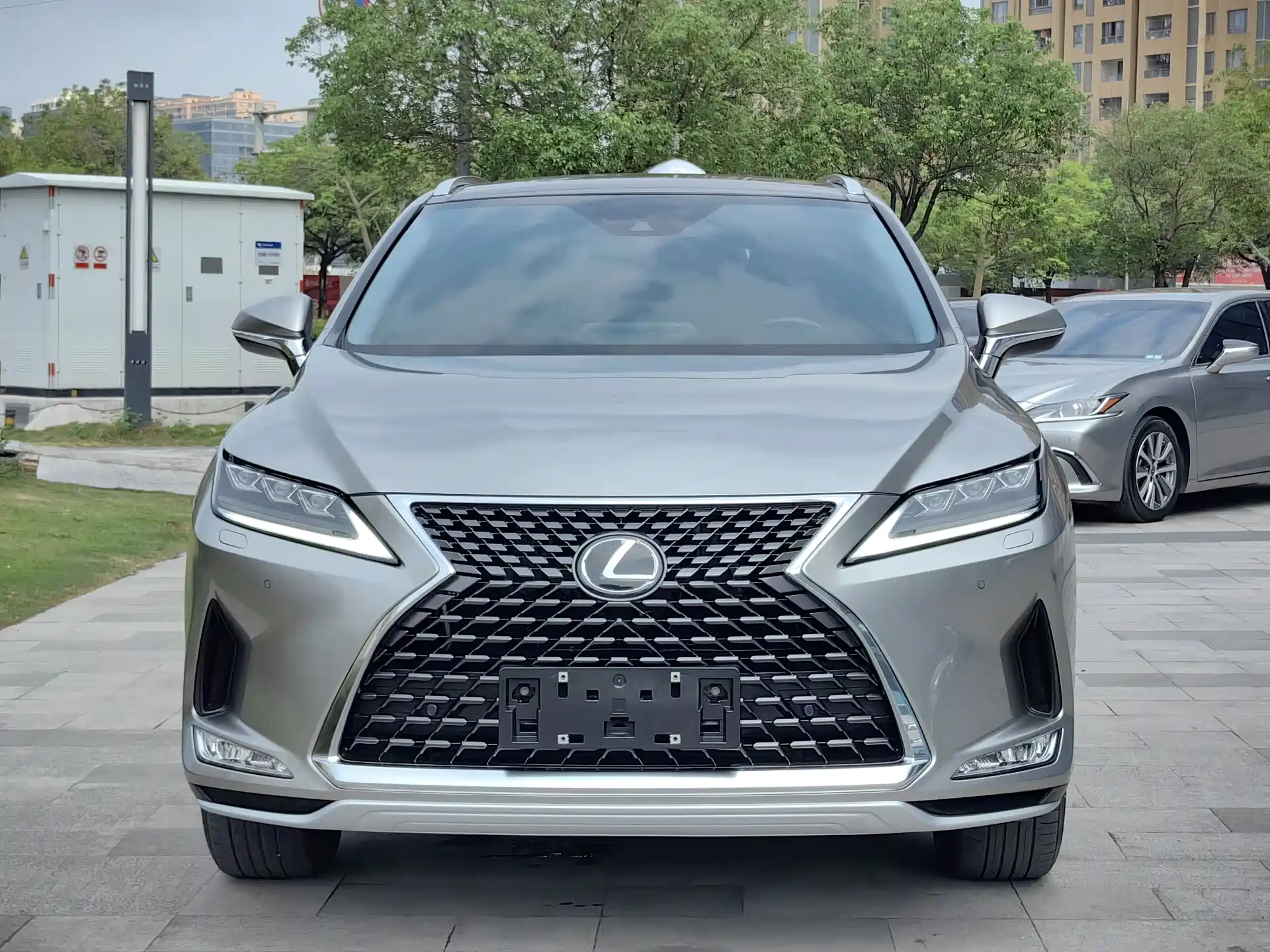 Фото 2 - Lexus RX