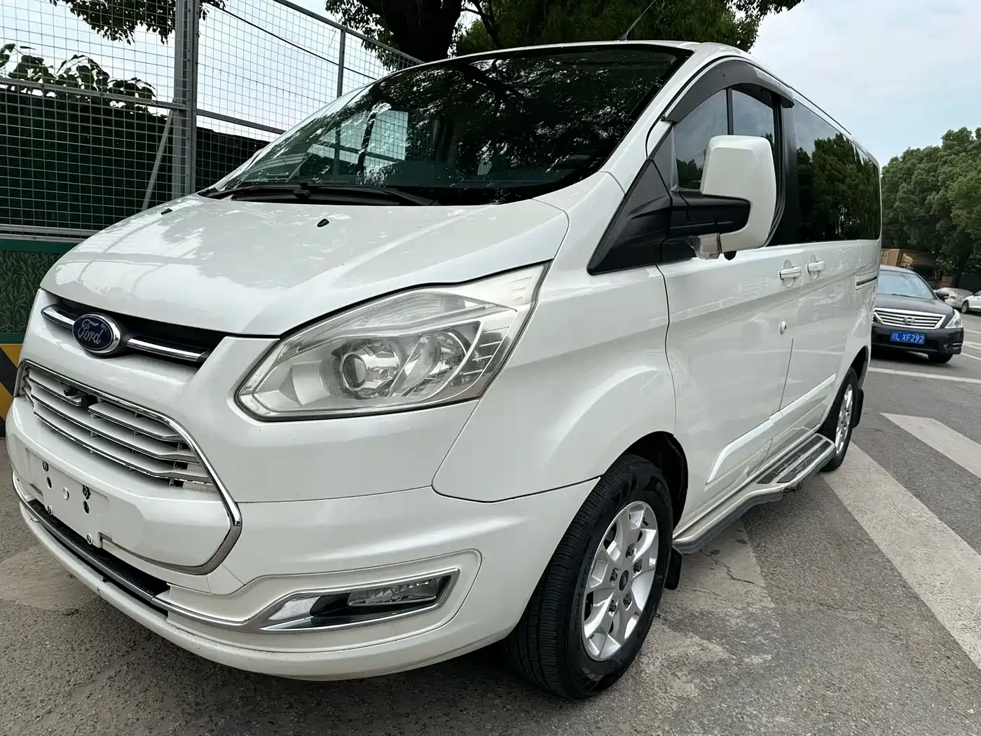 Ford Tourneo 2016 2.0T Manual Elite Edition