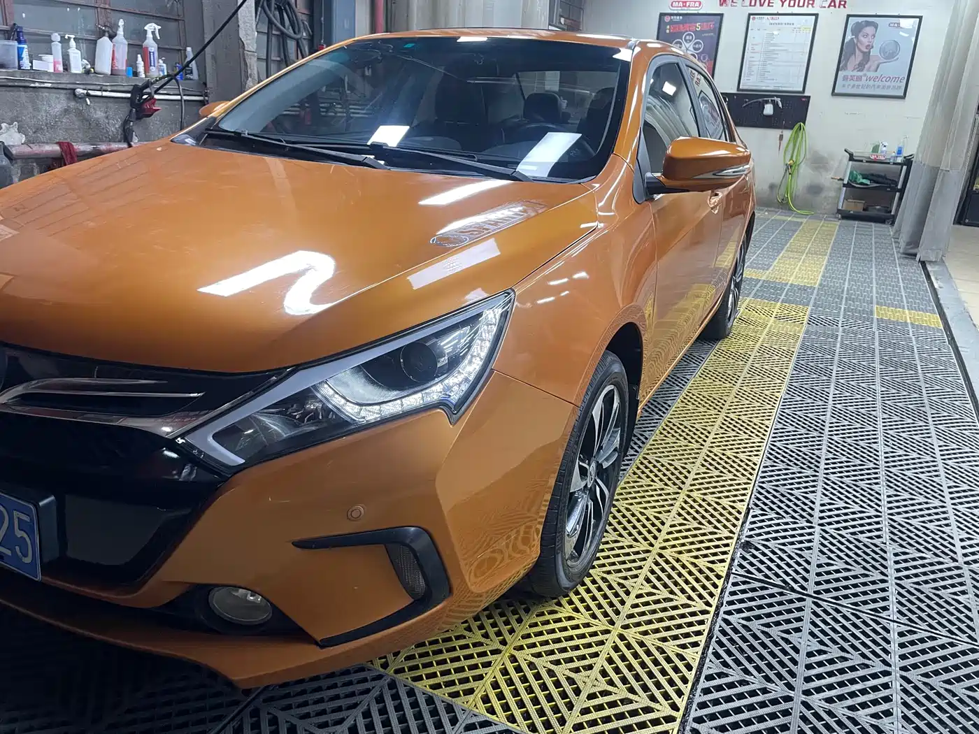 BYD Qin New Energy 2015 1.5T Double Champion Flagship Plus фото 40