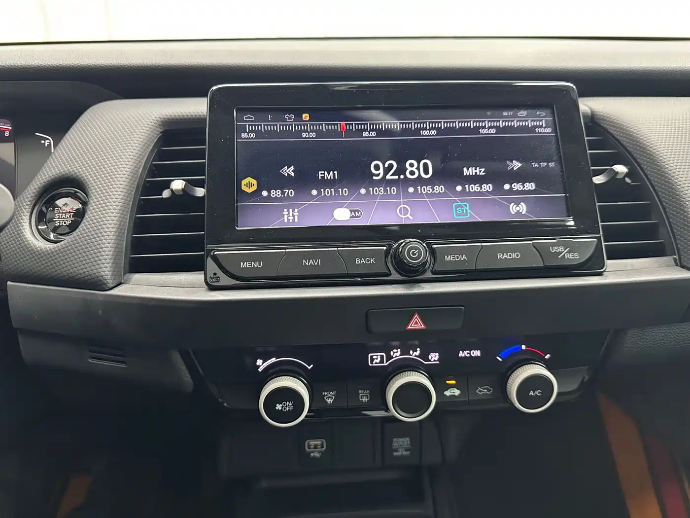 Honda Fit 2023 2022 1.5L CVT Trend Sunroof Edition