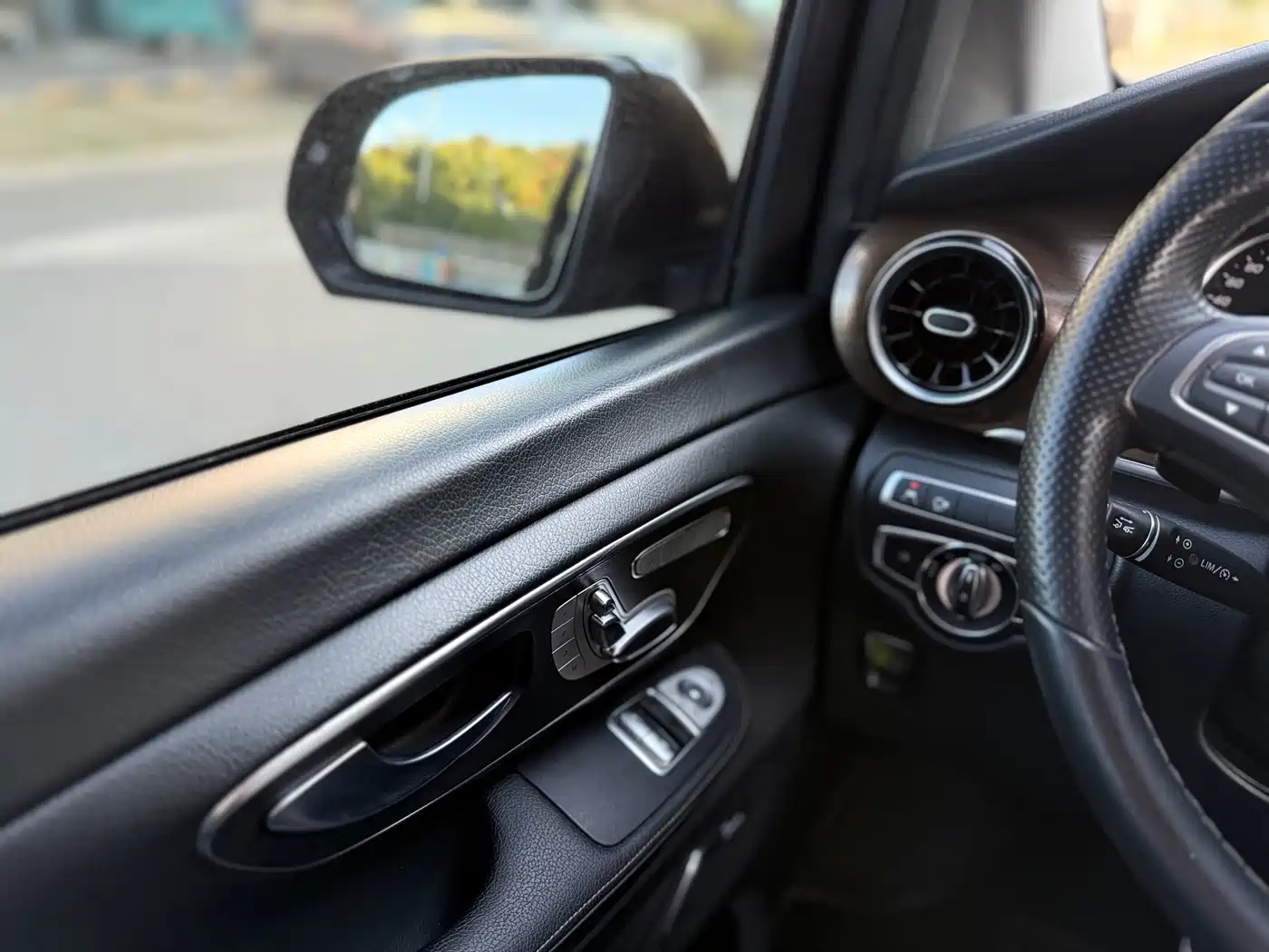Mercedes-Benz V-Class 2022 V 260 L Long Wheelbase Luxury Edition фото 19