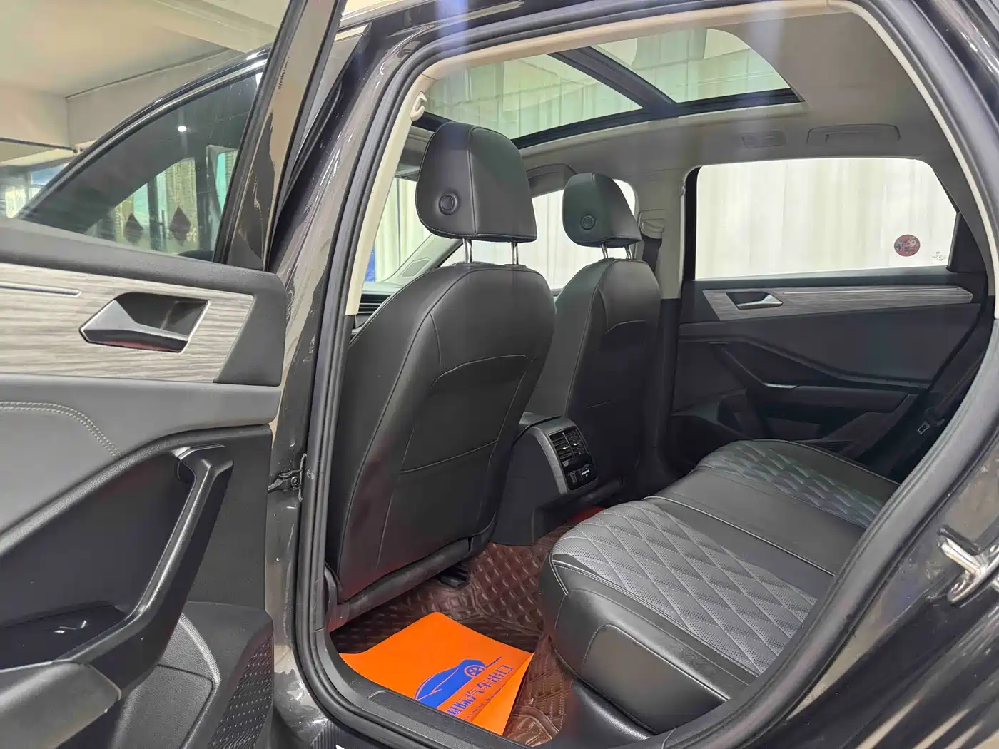 Volkswagen Sagitar 2023 Model Year 280TSI DSG Surpass Edition фото 8