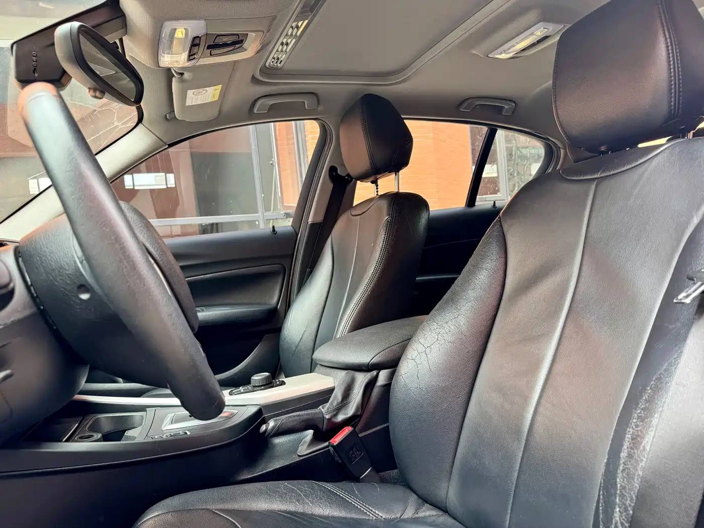 BMW 1 Series (Import) 2016 118i Leading фото 10