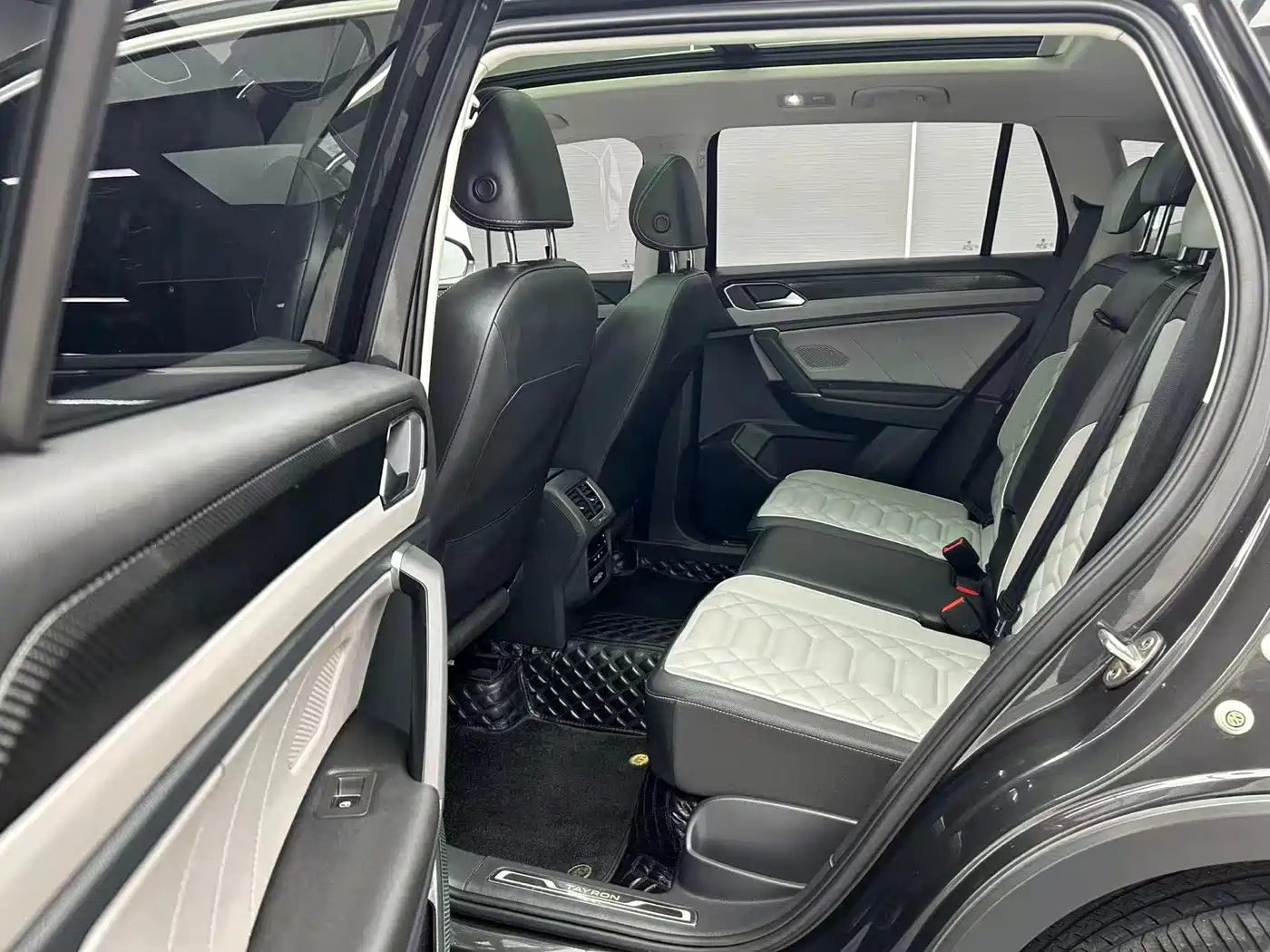 Volkswagen Tayron 2023 280TSI 2WD Luxury Plus Advanced Edition фото 18