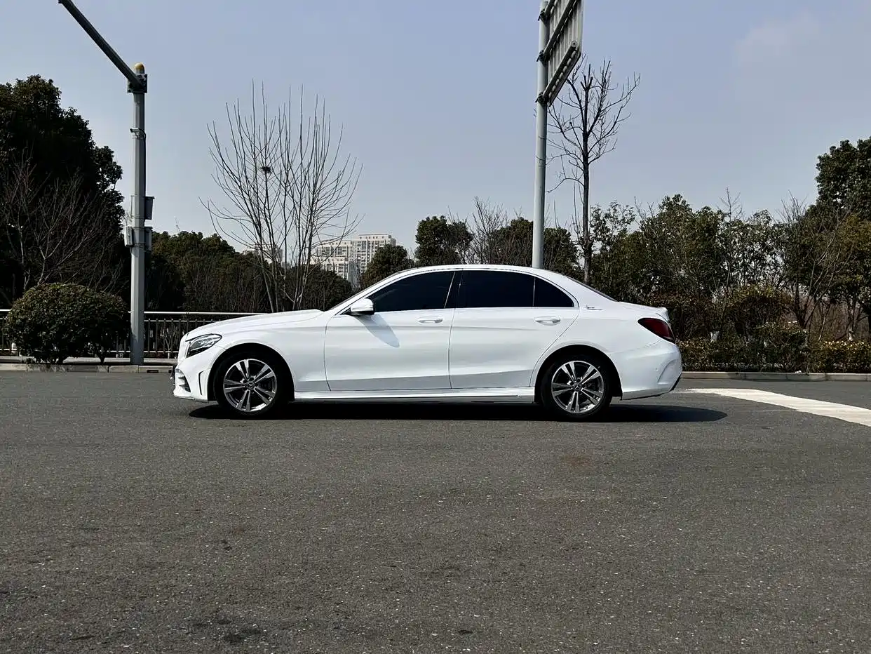 MERCEDES-BENZ CLASS C