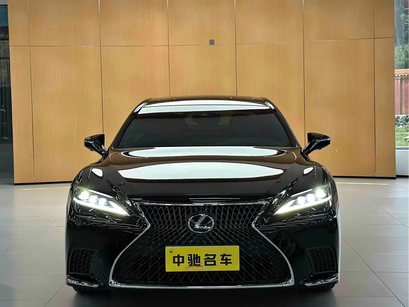 Lexus LS 2021 500h Excellence Edition