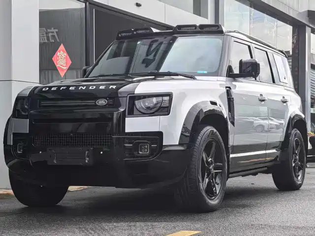 Land Rover Defender 2020