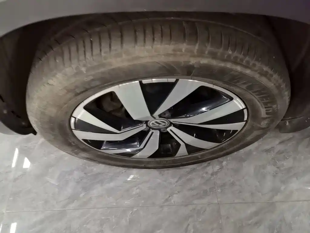 Фото 23 - Volkswagen Tayron