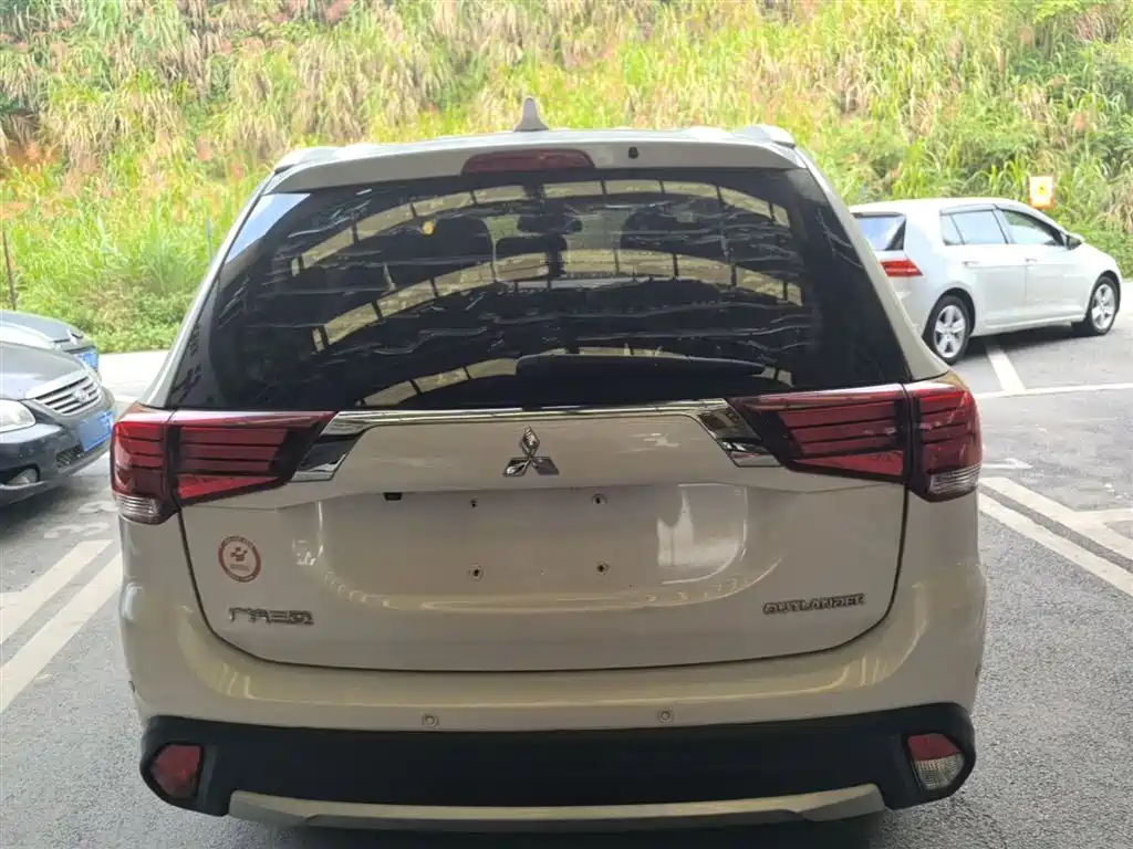 Mitsubishi Outlander 2017 2017 2.0L 2WD Glory 5-seater