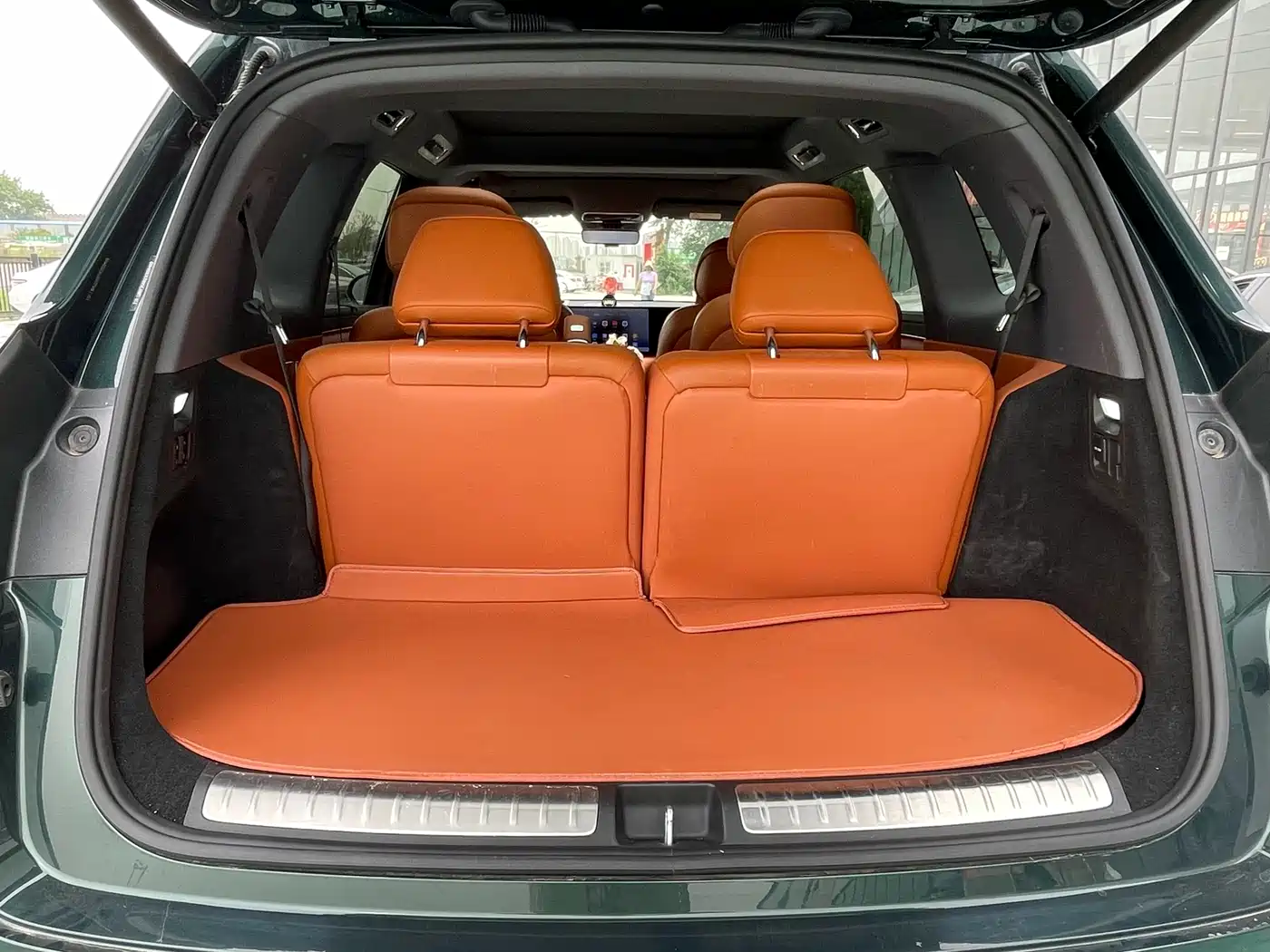AITO Wenjie AITO M8 2025 Model Extended Range Max+ Edition 53.4kWh 6-Seater фото 14