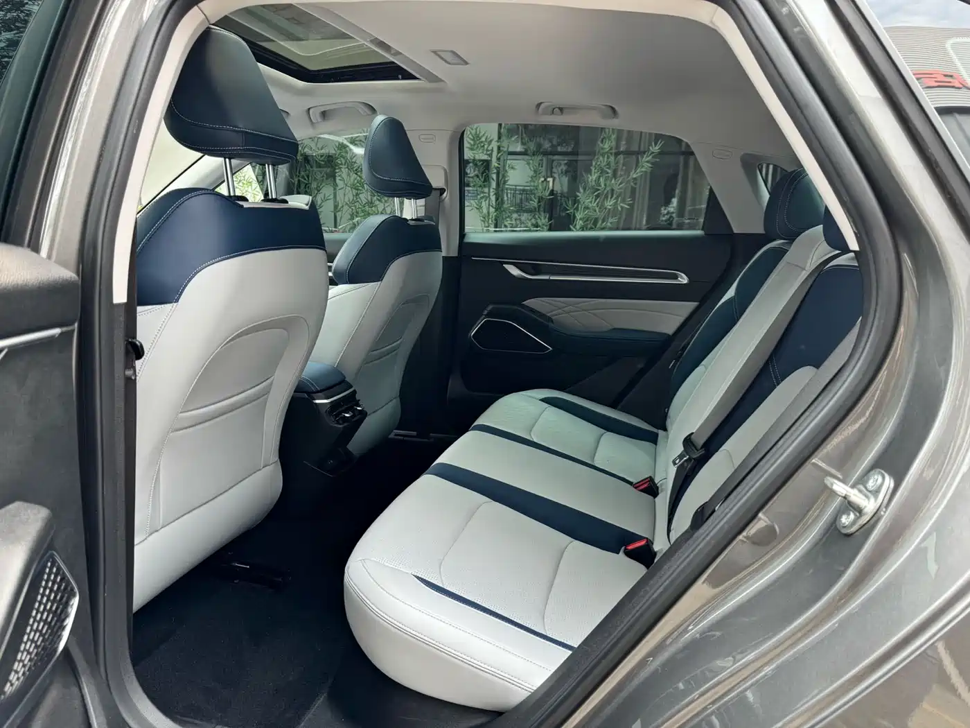 GEELY AUTOMOBILE EMGRAND