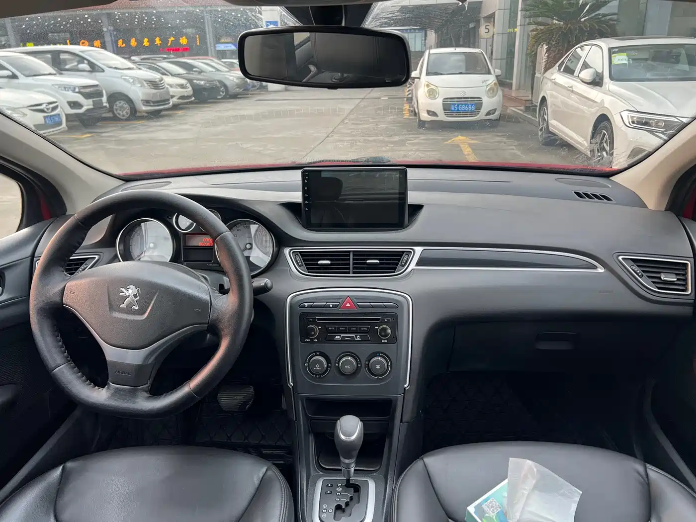 Peugeot 308 2014 Model Joy Edition Classic 1.6L Automatic Superior Style фото 12
