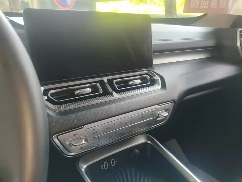 Haval H5 2025 2025 2.0T Auto 4WD Navigation Edition (Gasoline)