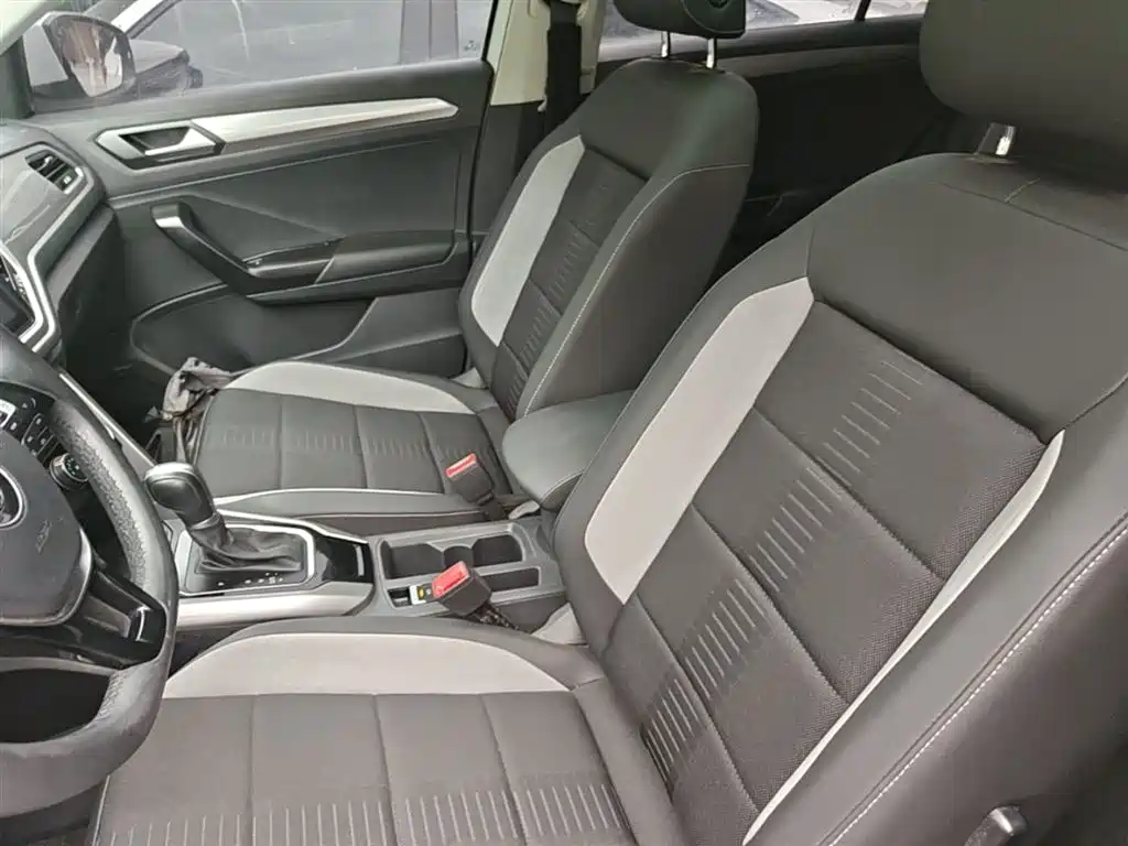 Volkswagen T-ROC 2020 230TSI DSG 2WD Progressive фото 15