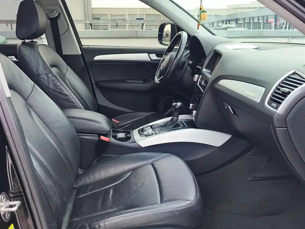 Audi Q5 (Import) 2013 45 TFSI quattro Sport фото 12