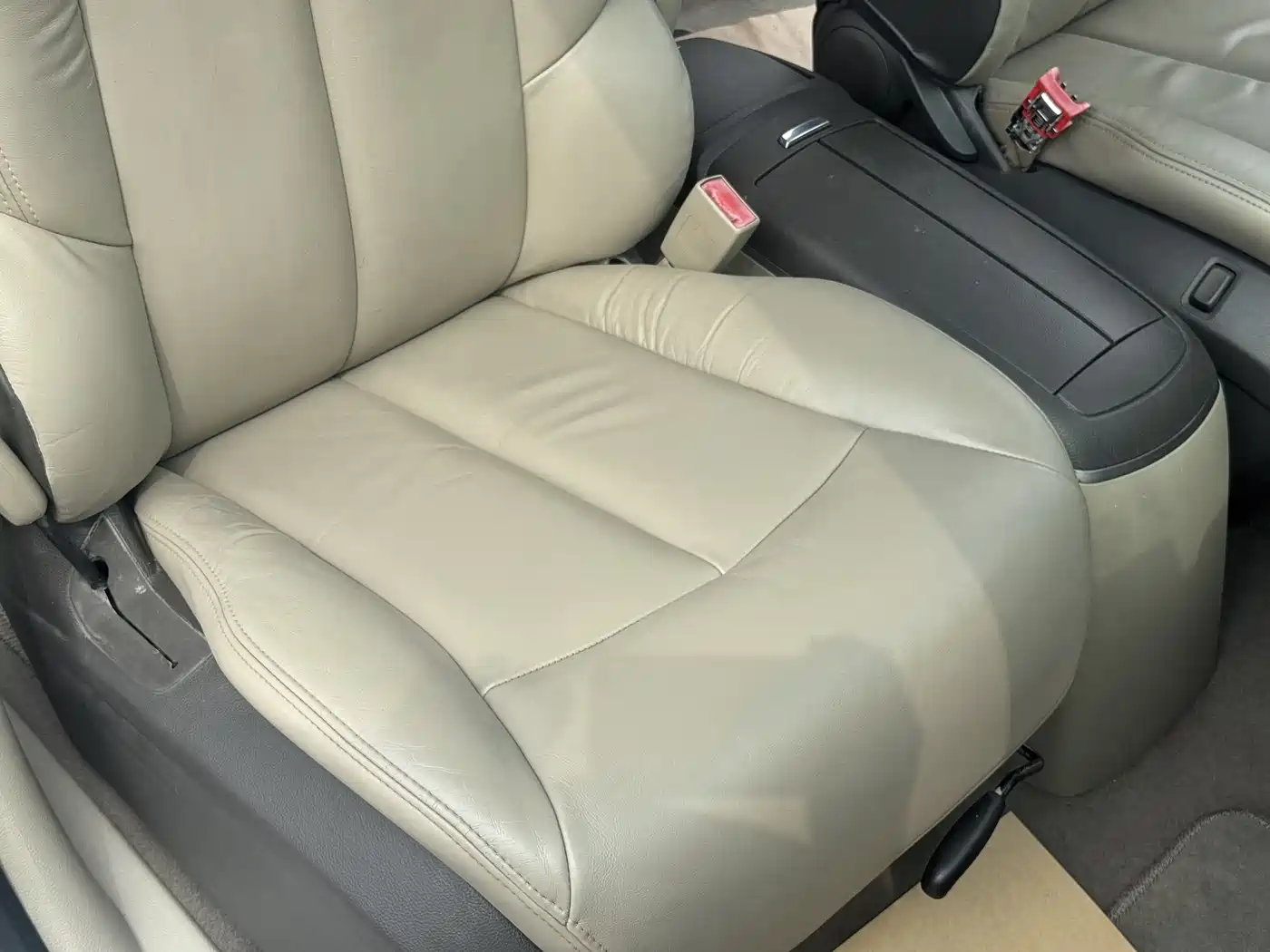 Buick GL8 2011 2.4L LT Luxury Business Executive фото 17
