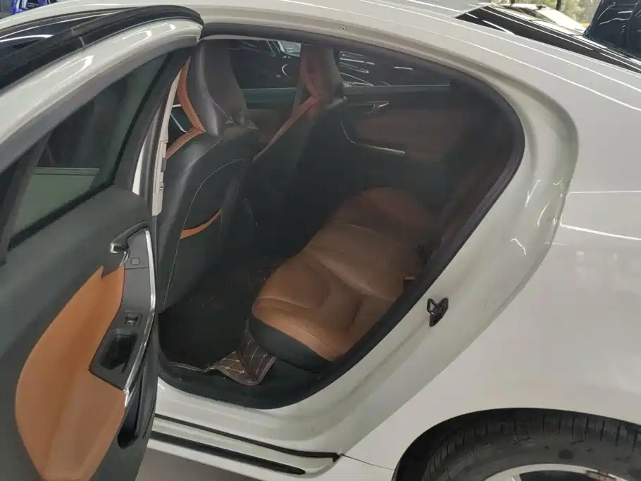 Volvo S60 (Import) 2012 2013 Model T5 Comfort Edition