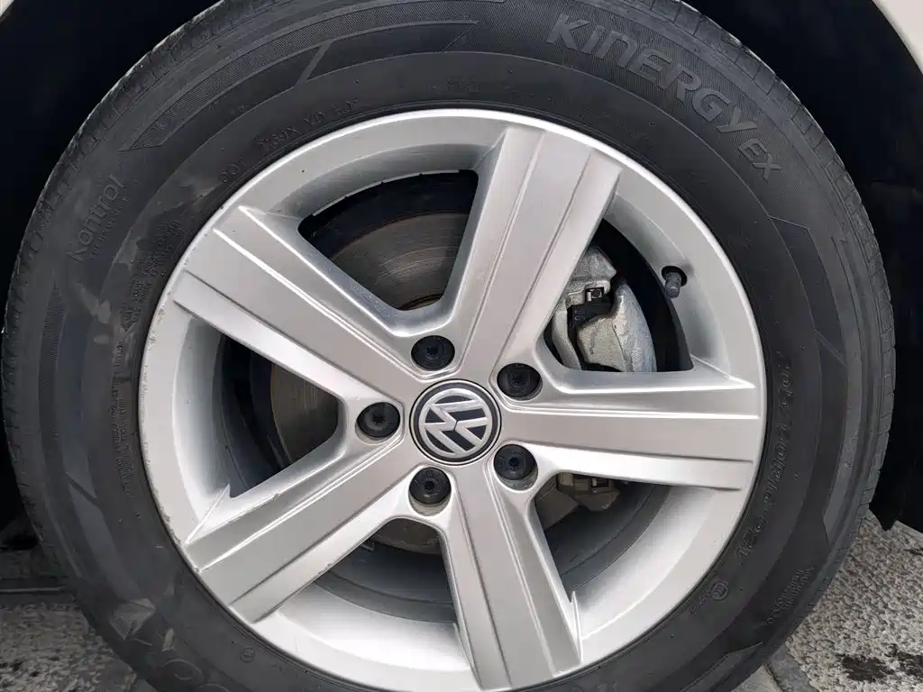 Volkswagen Lamando 2021 230TSI DSG Fashion Edition фото 9