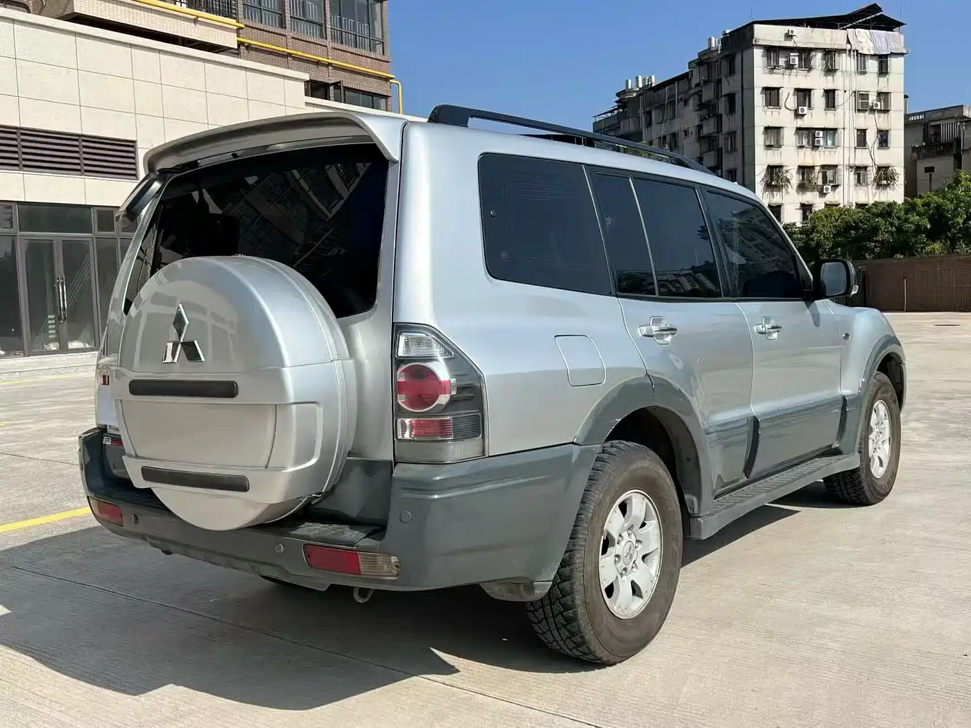 Mitsubishi Pajero 2011 Mitsubishi Pajero V73 3.0L AT GLS фото 6