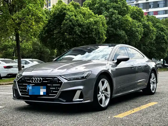 Audi A7L 2022