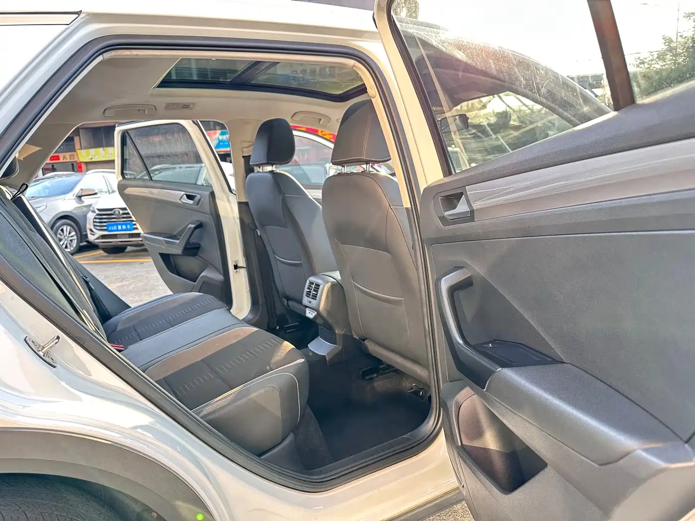 Volkswagen T-Roc, миниатюра 9