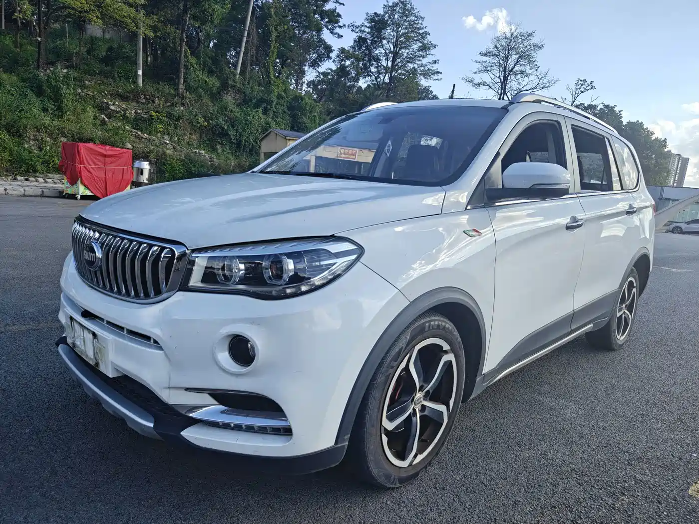 SWM Motor SWM X7 2018 2016 1.5T Manual Luxury 7-Seater