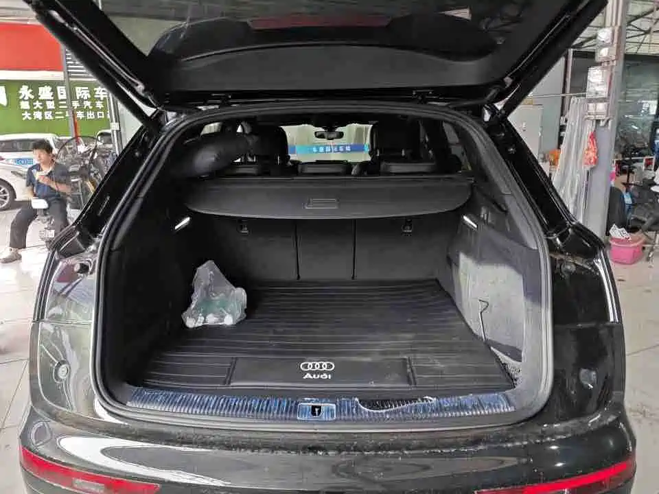Audi Q5L 2025 45th Anniversary Edition 45 TFSI Luxury Sport фото 9