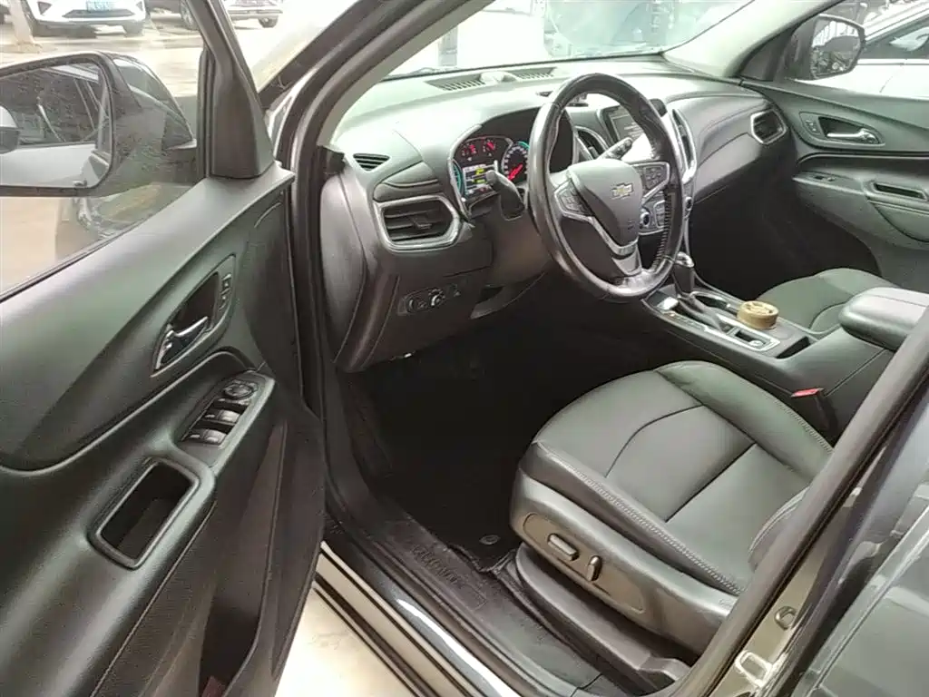 Chevrolet Equinox 2018 535T Automatic Control Edition фото 16