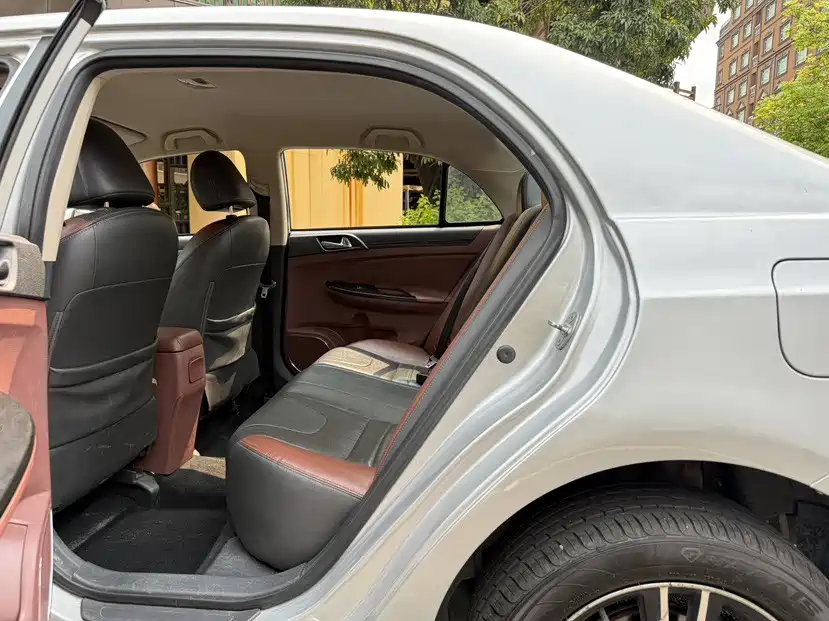 BYD Surui 2016 2015 Facelift 1.5L Manual Comfort