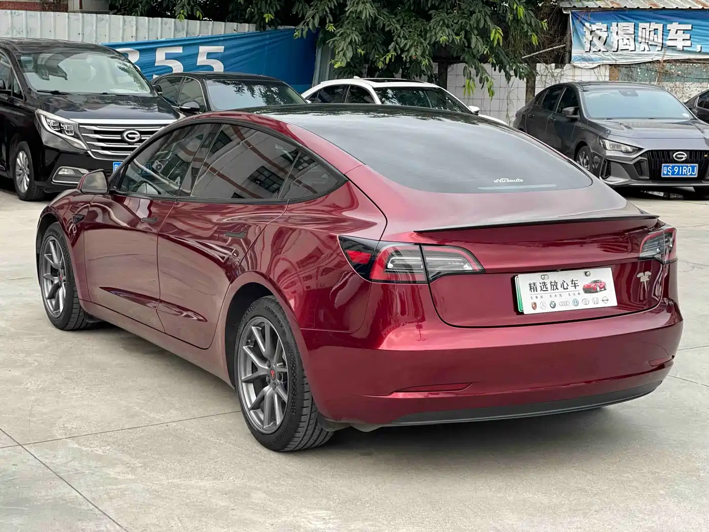 TESLA MODEL 3