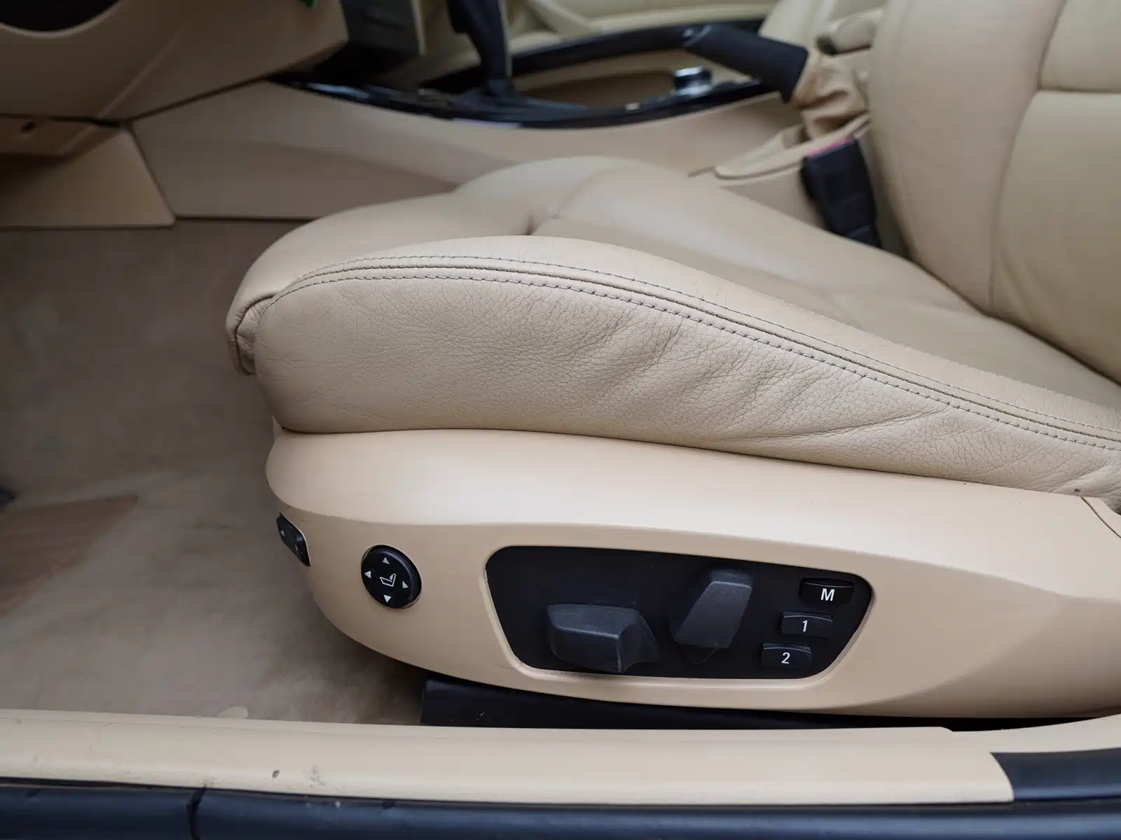 Photo 18 - BMW 3 Series
