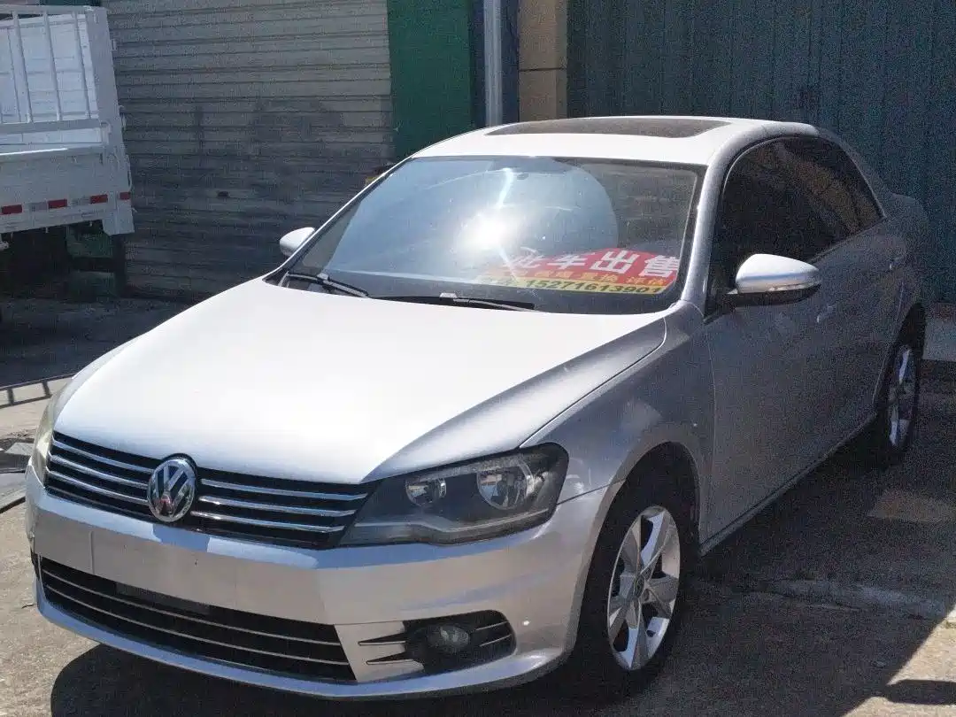 Volkswagen Bora 2014 1.6L Automatic Comfort Edition фото 4
