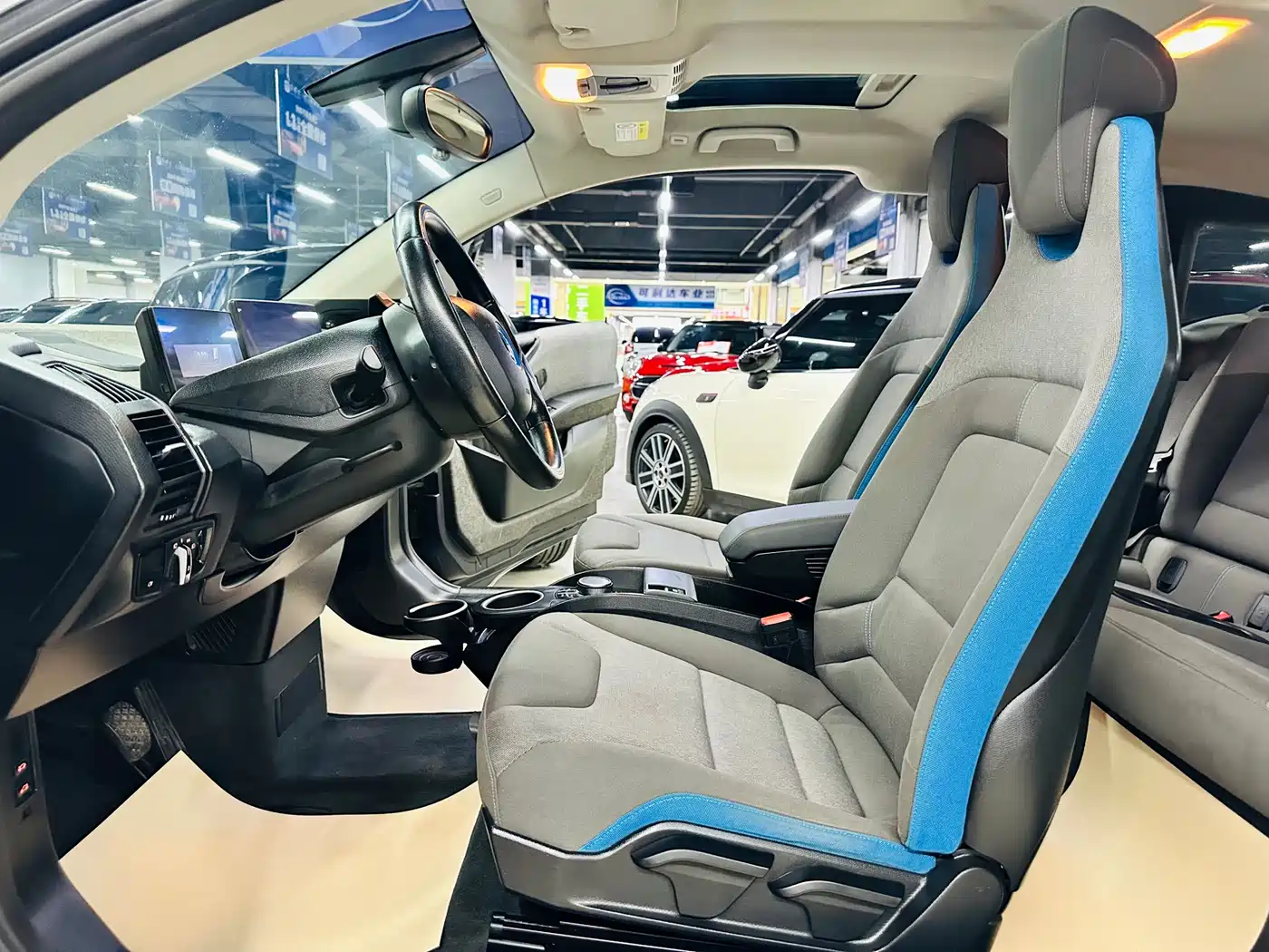 Фото 27 - BMW i3 (Import)
