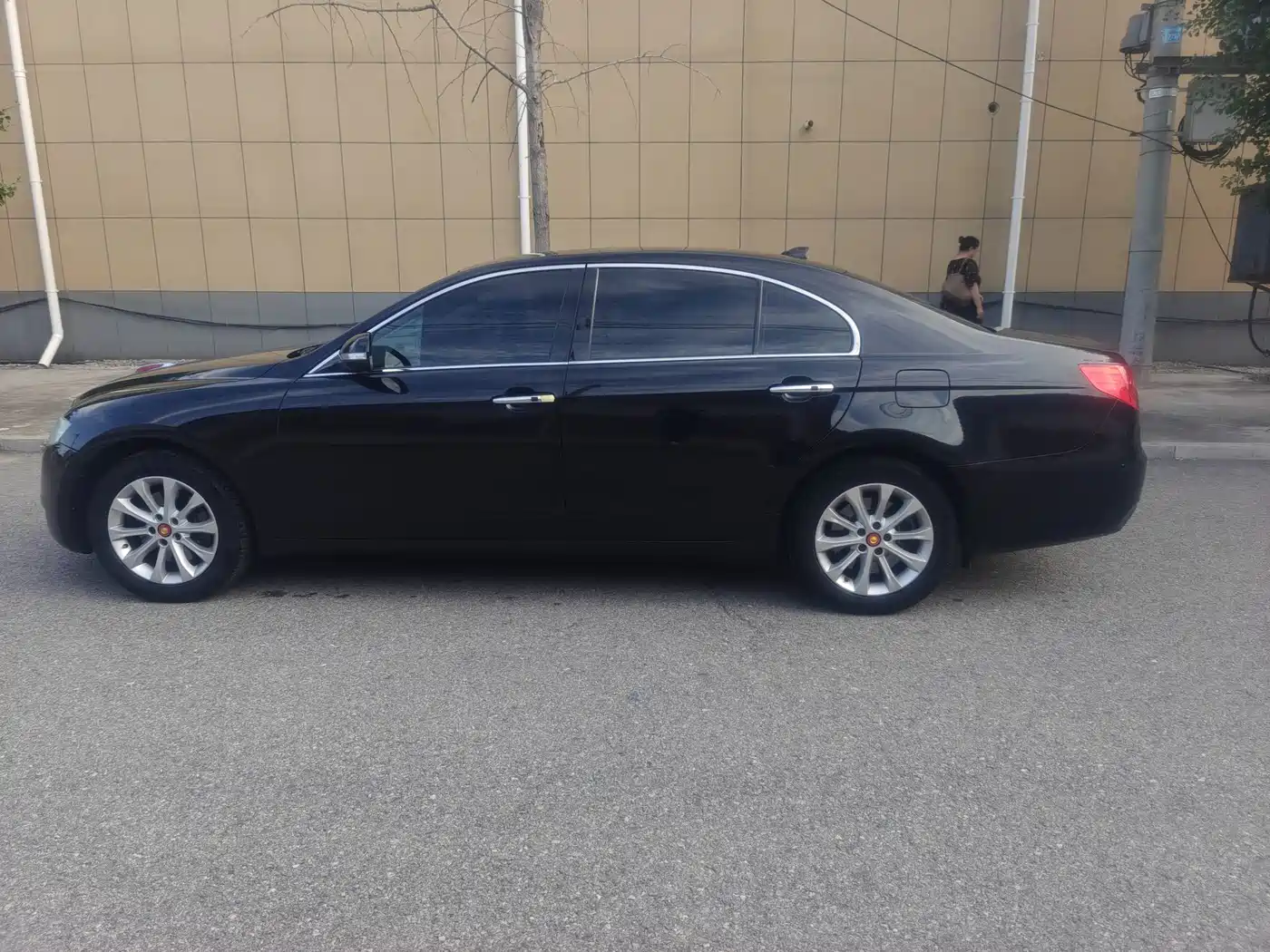 Hongqi H7 2017 2015 2.0T Luxury