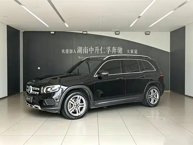 Mercedes-Benz GLB 2023