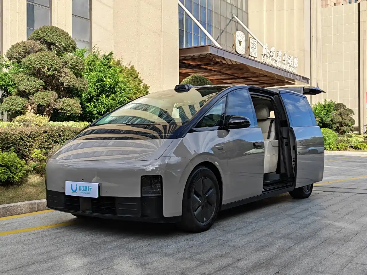 Li Auto MEGA 2024 2024 Ultra