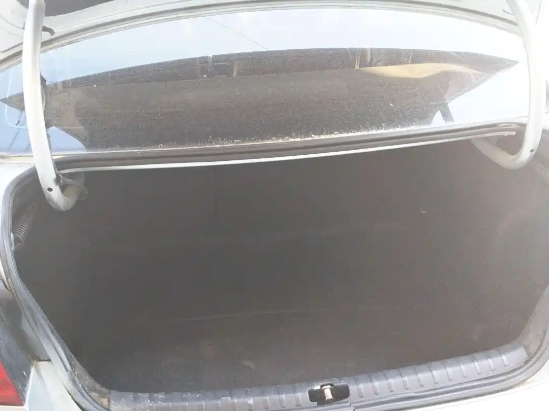 Volkswagen Bora 2014 1.6L Automatic Comfort Edition фото 18