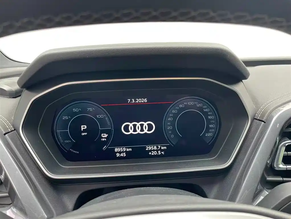 Audi Q4 e-tron 2024 50 e-tron quattro Creation Night Edition фото 7