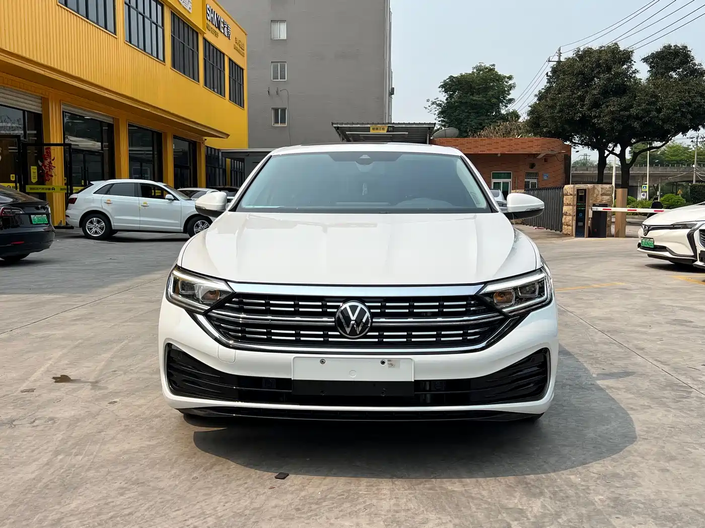 Volkswagen Sagitar 2024 300TSI DSG Surpass Edition фото 2